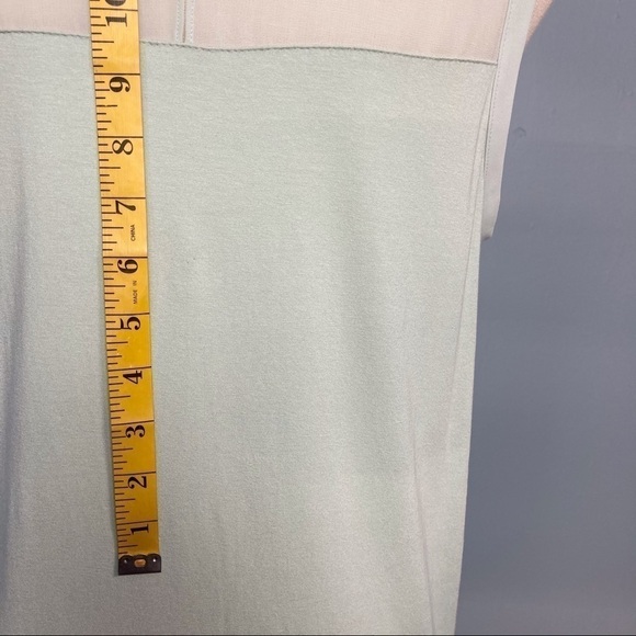 𝅺vince Camuto Soft Breeze Green Sleeveless Top - Picture 14 of 16